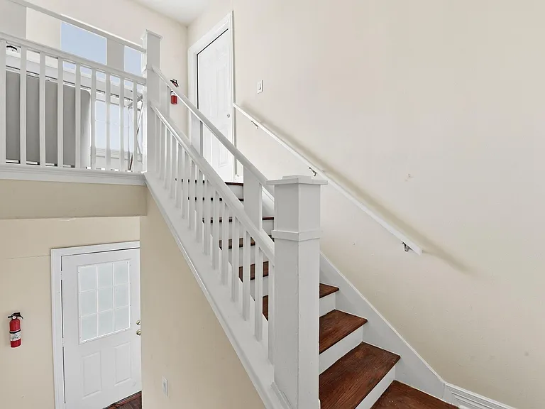 2513 Shakespeare St #3 — Photo 8