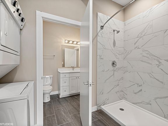 5th image of 3708 Grand Blvd #302