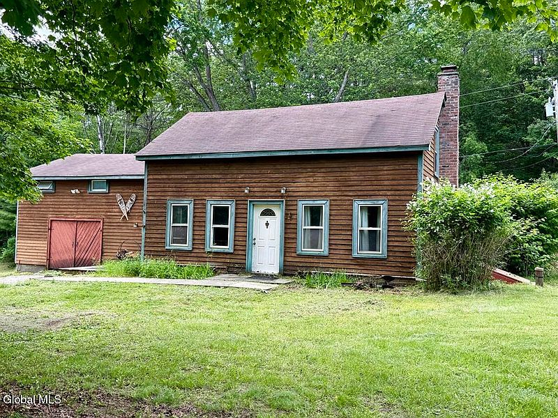2nd image of 1037 Valentine Pond Road