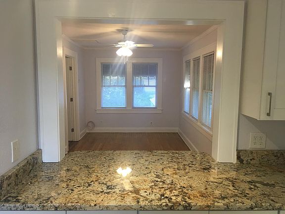 5th image of 727 23rd Ave N Floor 2