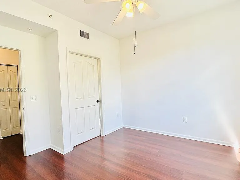 2304 Myrtlewood Cir E #304 — Photo 13