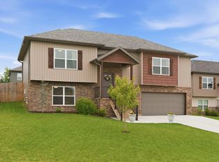 1108 S Swift Avenue, Ozark, MO 65721