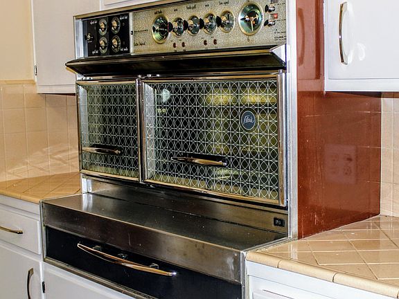 rare vintage GE Flair closed