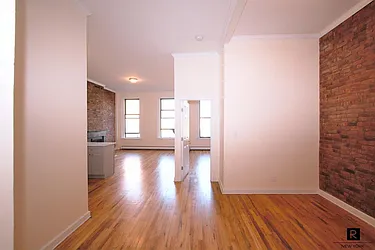 Rented by R New York