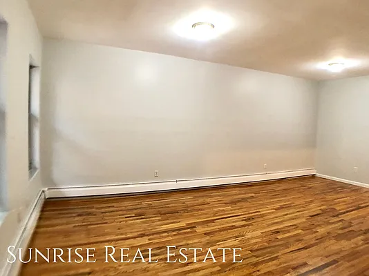 Rented by Sunrise Real Estate | media 73