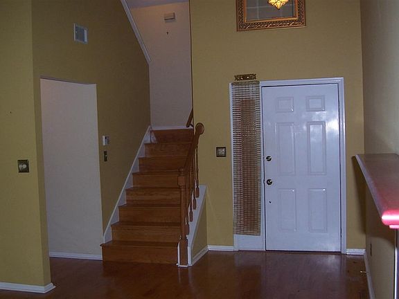 3rd image of 1729 Nestlewood Ln