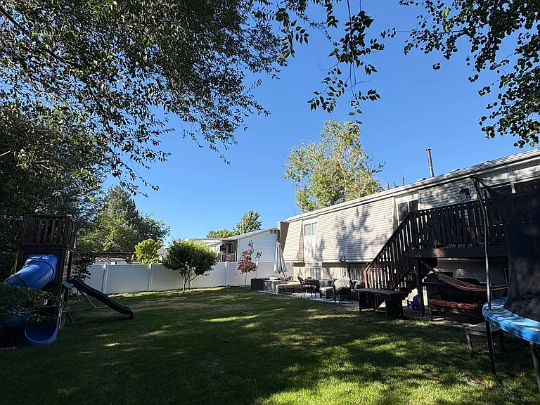 7916 S 860 E — Photo 26