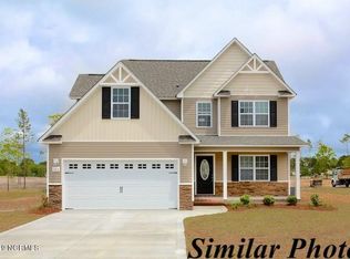 405 Silverstone Pl, Hubert, NC 28539