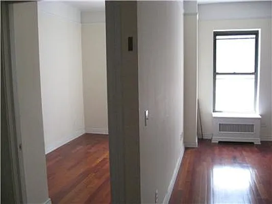 Rented by RELO REDAC INC. | media 3