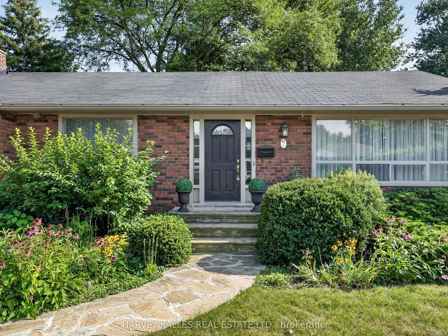 3 bed, $4,500 — Photo 2