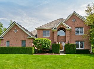 3 Milton Ct, Cary, IL 60013