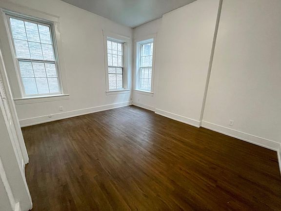 5th image of 1735 Elm St APT 3