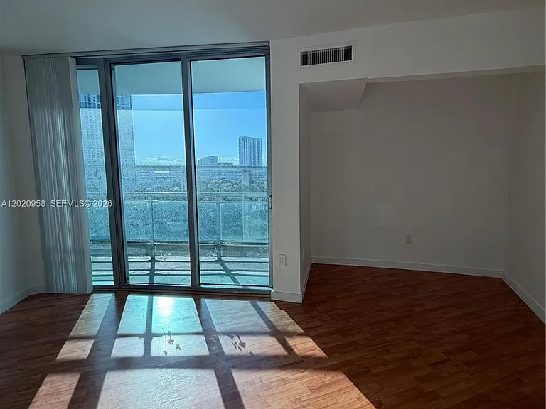 350 S Miami Ave #712 — Photo 5