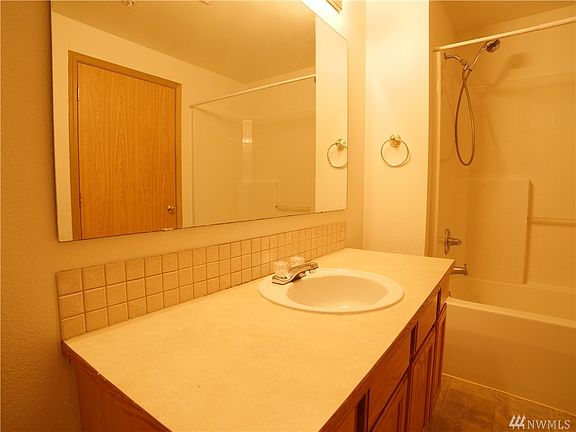 4th image of 11915 Roseberg Ave S APT 105