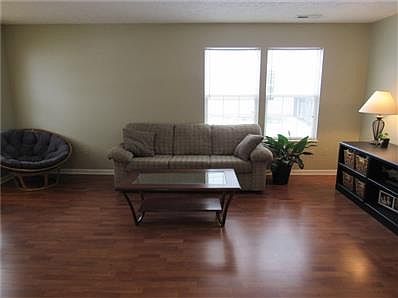 3rd image of 1720 Chatham Pl