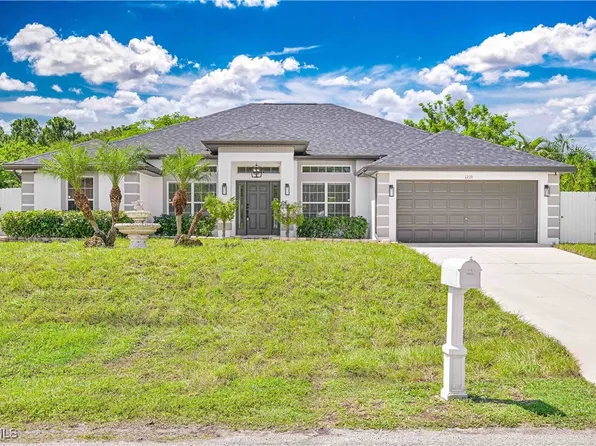 1210 Albemarle Cir, Lehigh Acres, FL 33936