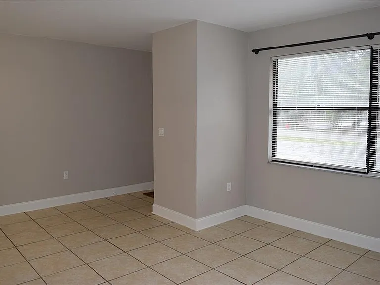 7423 SW 42nd Pl — Photo 6