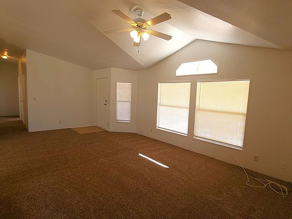 3rd image of 33204 W Sunland Ave