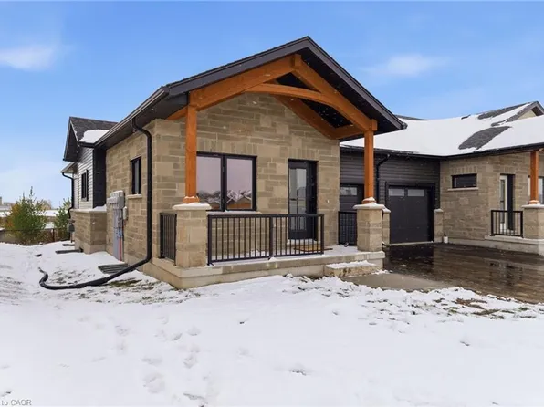29 Weymouth St #25, Elmira, ON N3B 0E6