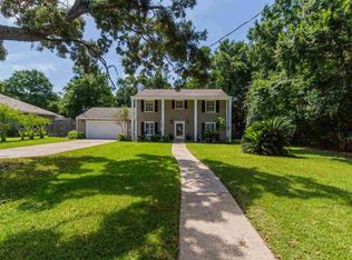 335 Valencia St, Gulf Breeze, FL 32561