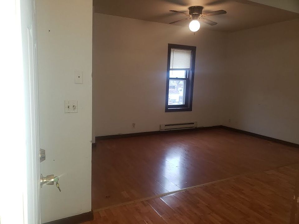 2nd image of 2001-7 S 15th St #5