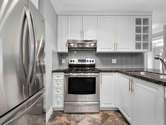 2nd image of 5880 Dover Cres #223