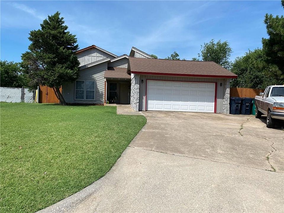 2nd image of 8801 Parkridge Dr