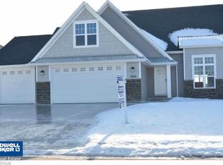 2859 Villa Way, Menasha, WI 54952