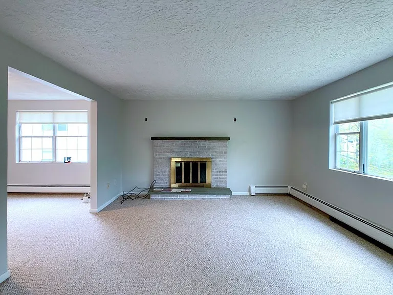 25 Columbia Ave #25 — Photo 27