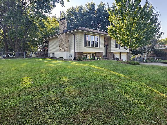 2nd image of 904 N 20th St
