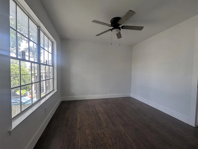 804 Ward St — Photo 6