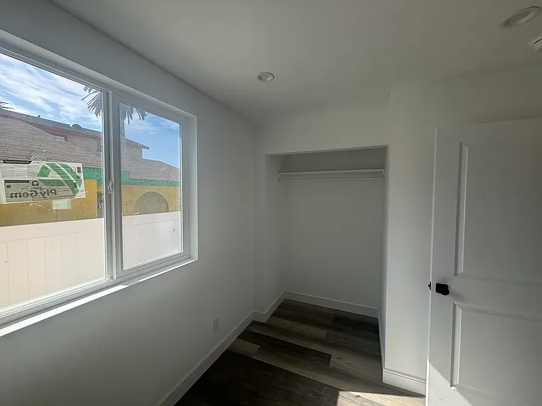 3006 S Palm Grove Ave #1 — Photo 4