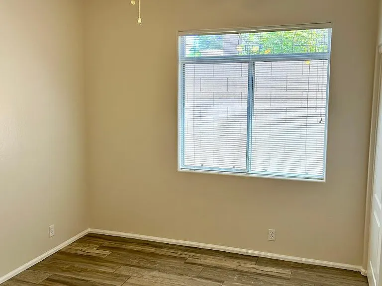 1230 E Captain Dreyfus Ave — Photo 16
