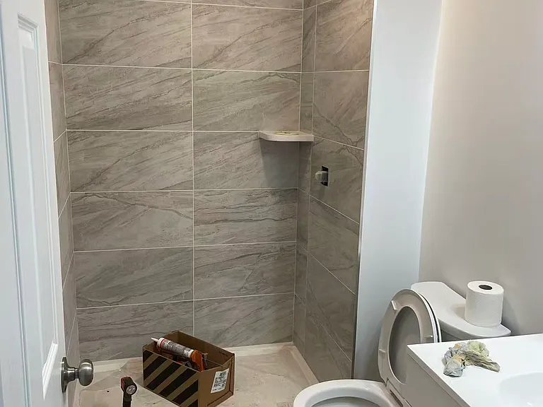 912 Adelaide St #204 — Photo 3