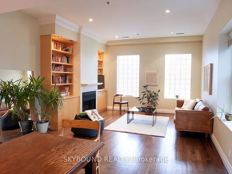 110 Hepbourne St #206 — Photo 6