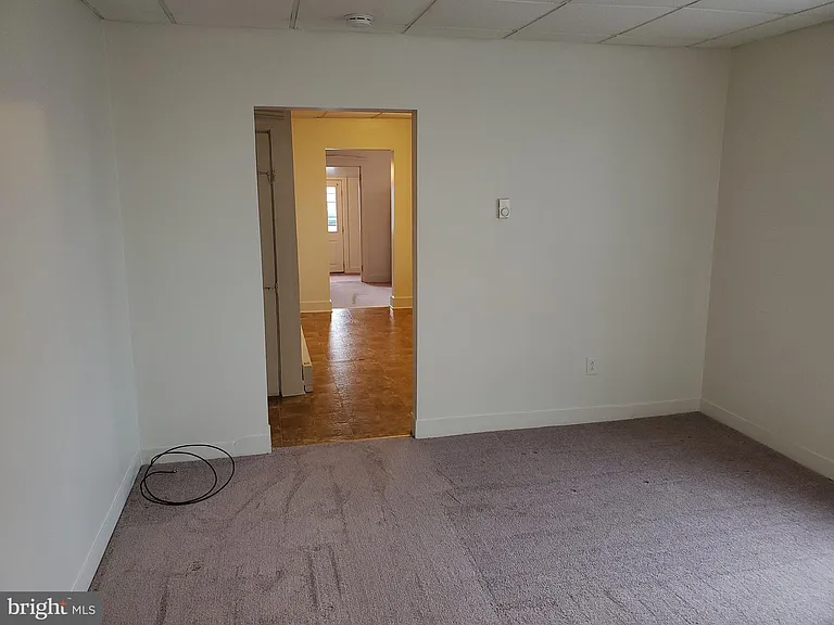 105 S Railroad Ave — Photo 2