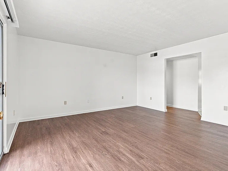 820 Locust St #3 — Photo 6