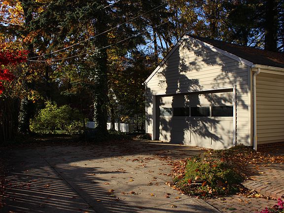 5th image of 432 Molane Ave