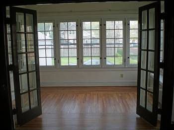 3rd image of 15402 Clifton Blvd