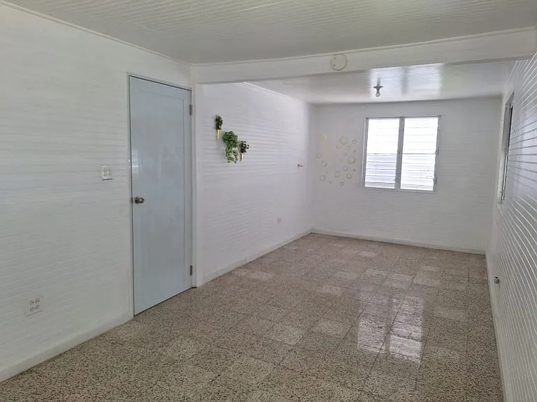 257 Calle Topacio Urb Villa Alegria — Photo 3