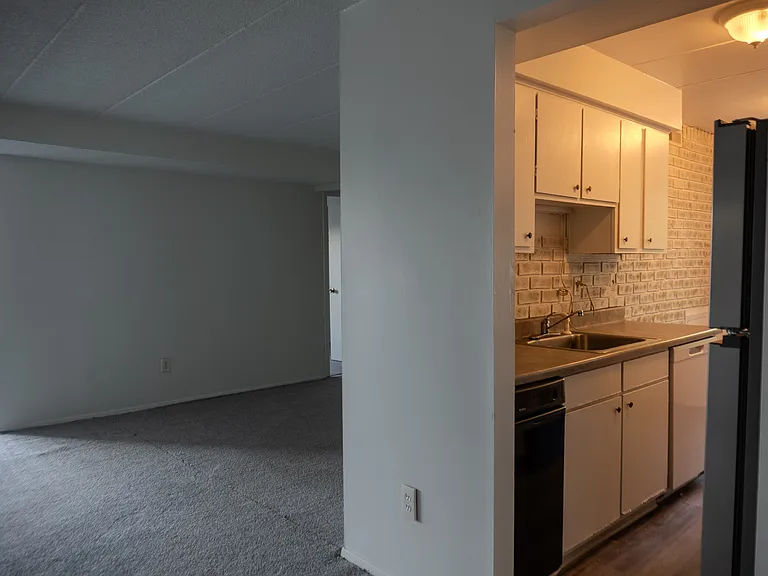 2440 Noble Rd #1 — Photo 8