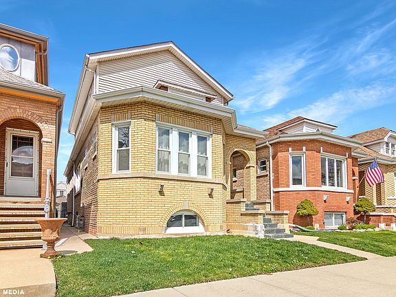 2nd image of 6336 W Berenice Ave