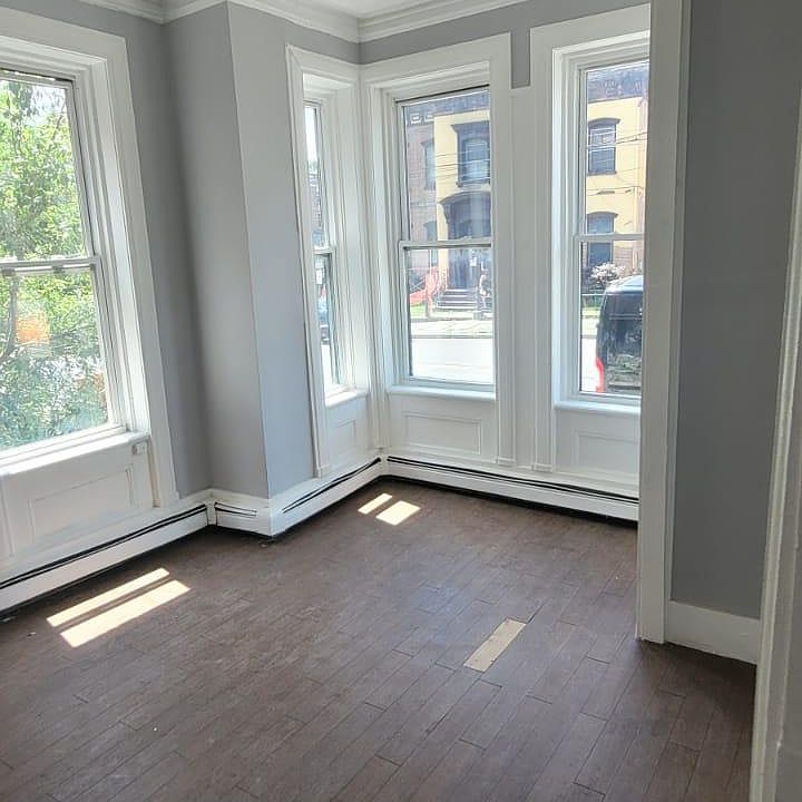 1st image of 294 Liberty St Floor 1