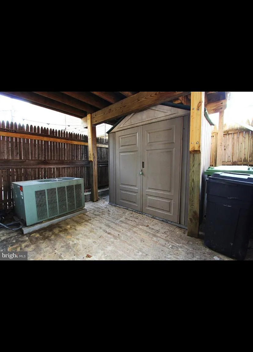2309 Fleet St — Photo 4