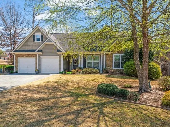 11 Caspian Ct, Dallas, GA 30132