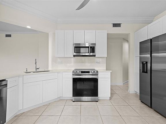 4th image of 2415 Ravenna BLVD #101