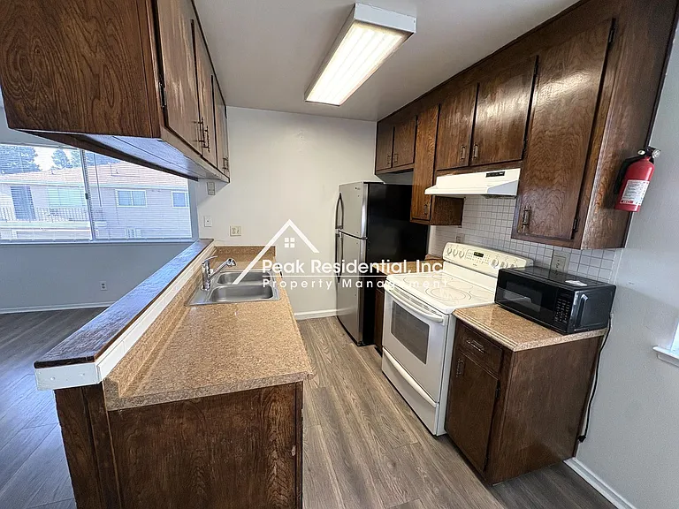 7368 Franklin Blvd #4 — Photo 10