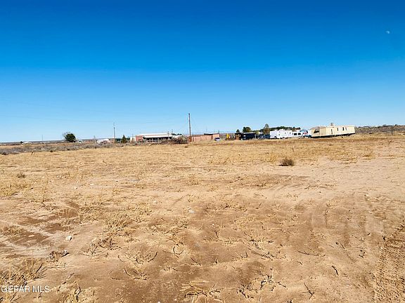 4th image of 2040 Green Tree Loop