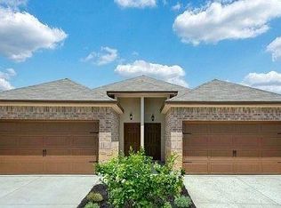 1523 Lucille St, Seguin, TX 78155