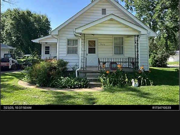 5623 Whitmore St, Omaha, NE 68152